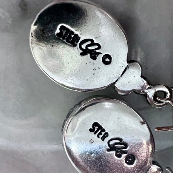 Vintage Designer Green stone drop dangle earrings in Solid 925 Sterling Silver - Picture 4 of 13